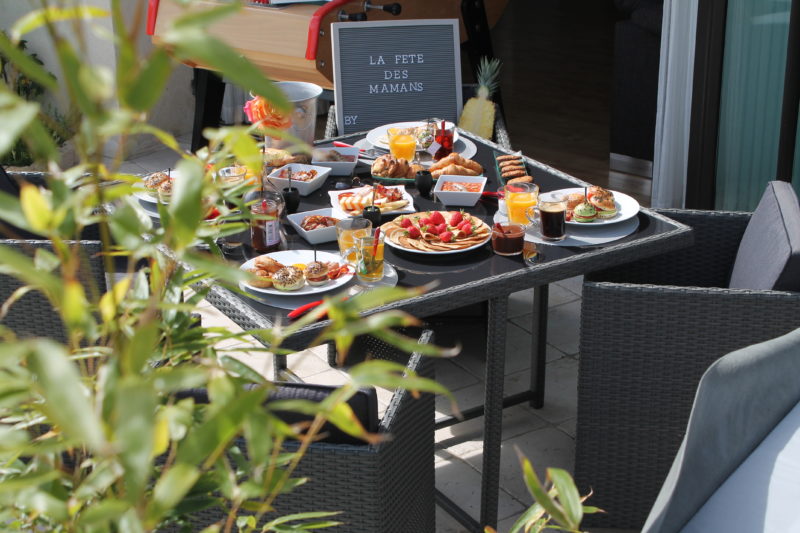 « Oh My Brunch » s’associe avec la boulangerie « Les Délices de Thouaré » située à Thouaré sur Loire, le dimanche 27 mai prochain à l’occasion de la fête des mères. Profitez d’un… Lire la suite